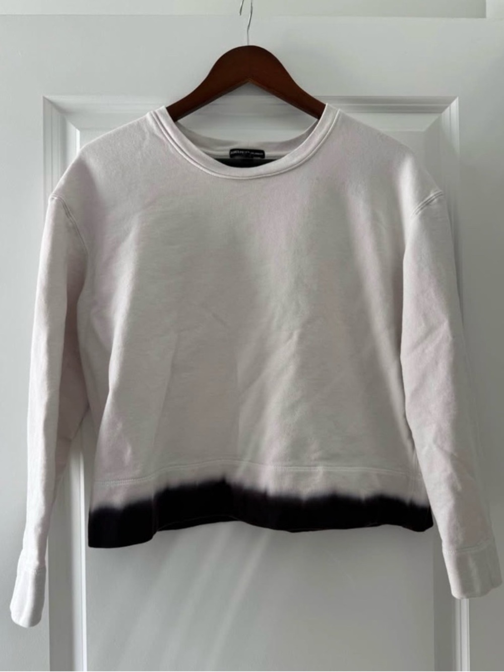 Women’s James Perse los angeles Sweatshirt white w/ Black Hem, size small